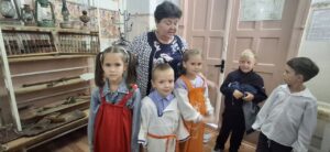 Экскурсия в библиотеку