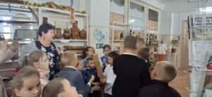 Экскурсия в библиотеку