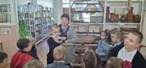 Экскурсия в библиотеку