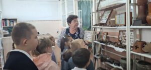 Экскурсия в библиотеку