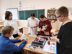 Урок труда (технологии)